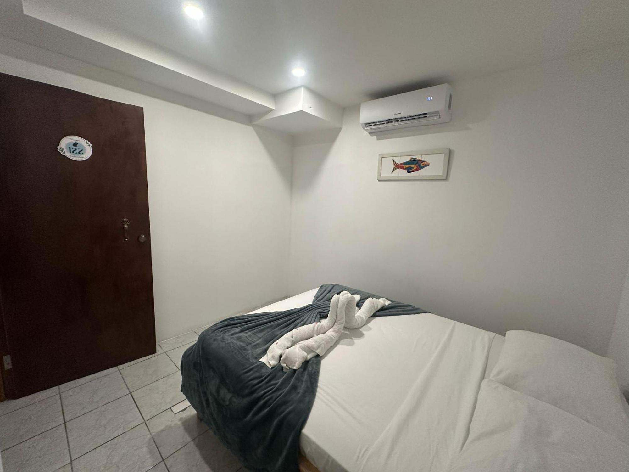 Hostel Wide Mouth Frog Quepos Nationalpark Nationalpark Manuel Antonio Exterior foto